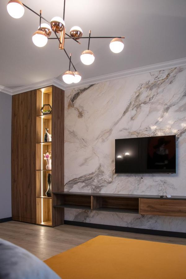 Royal 2 Apartments On Shevchenka 38 Str إلفيف المظهر الخارجي الصورة