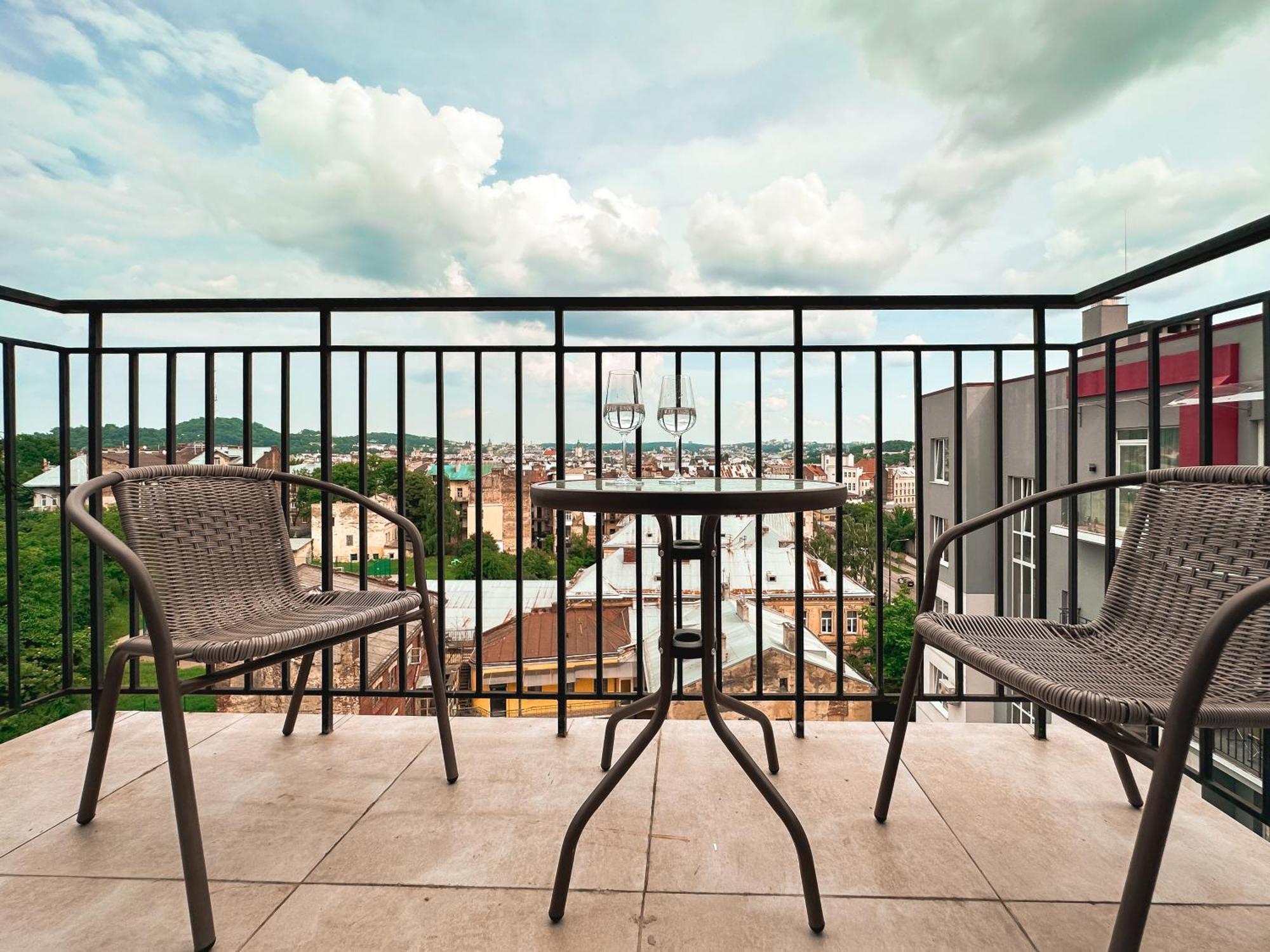 Royal 2 Apartments On Shevchenka 38 Str إلفيف المظهر الخارجي الصورة